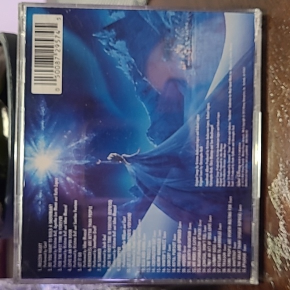 Frozen original soundtrack 2013  CD excellent preloved condition Disney records! - Picture 2 of 9